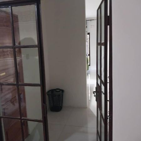 Emmrose Apartments Чингола Екстериор снимка