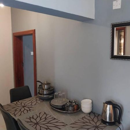 Emmrose Apartments Чингола Екстериор снимка