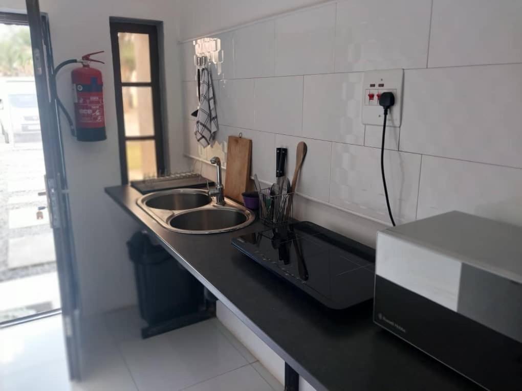 Emmrose Apartments Чингола Екстериор снимка