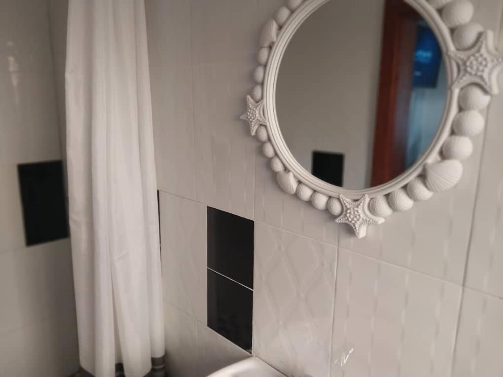 Emmrose Apartments Чингола Екстериор снимка